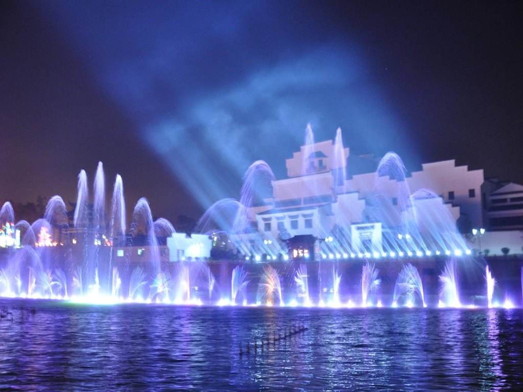 大型燈光音樂噴泉設計